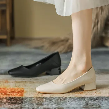 2022 nové žien jedného bežné mäkké plytké topánky s dvoma námestie podpätky