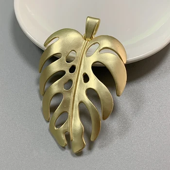 1 Kus, Matná Zlatá Farba Veľké Leaf Charms Prívesky pre Náhrdelník Šperkov Príslušenstvo 80x53mm