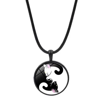 2021New Hot Tai Ji Yin Yang Prívesok Náhrdelník Klasické Čierne Biele Čínskeho Taoizmu Prihlásiť Sklo Gem Náhrdelník Mačka Packa Silver Plated